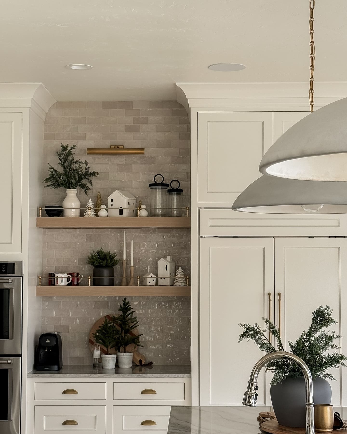 Kitchen christmas decor ideas from thewestdesign.co open shelves with minimal Christmas decor 
