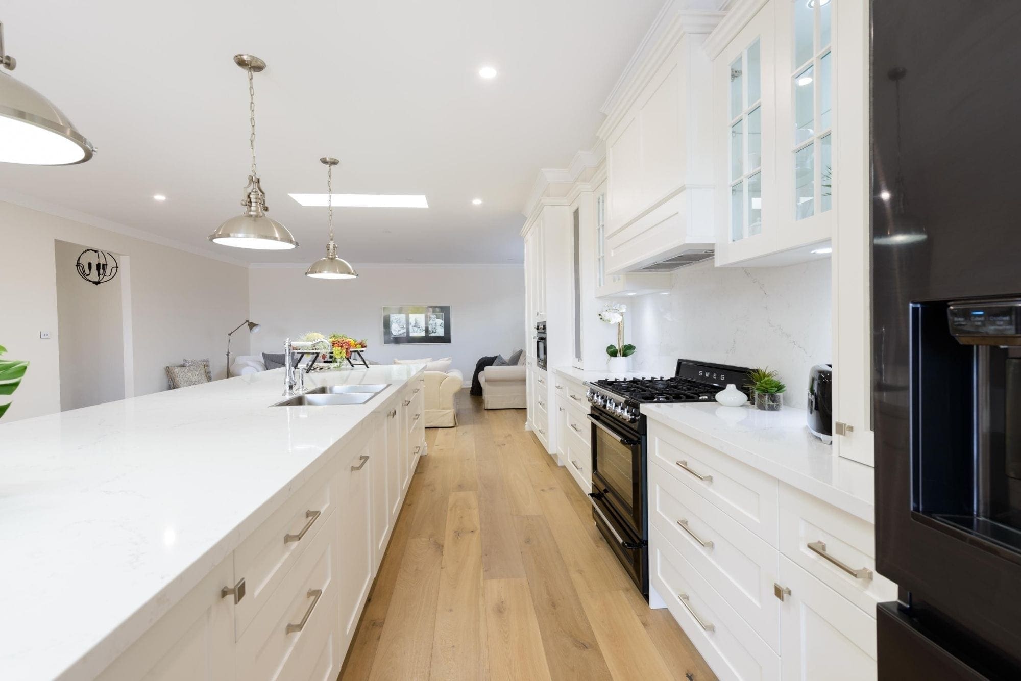 Natural-Hamptons-Oak-Flats-cooktop-run