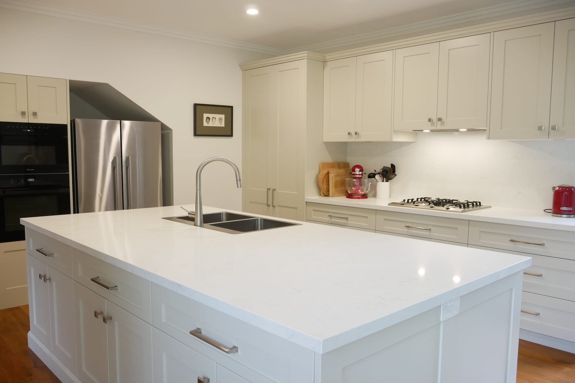 Cosy-country-Hamptons-Kitchen-Bundanoon-island