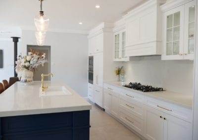 two toned easy living kitchen bowral wall cabinetry