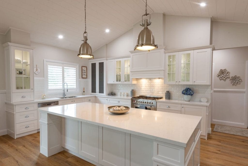 sophisticated classic hamptons style kitchen Harrington Grove kitchen island bench