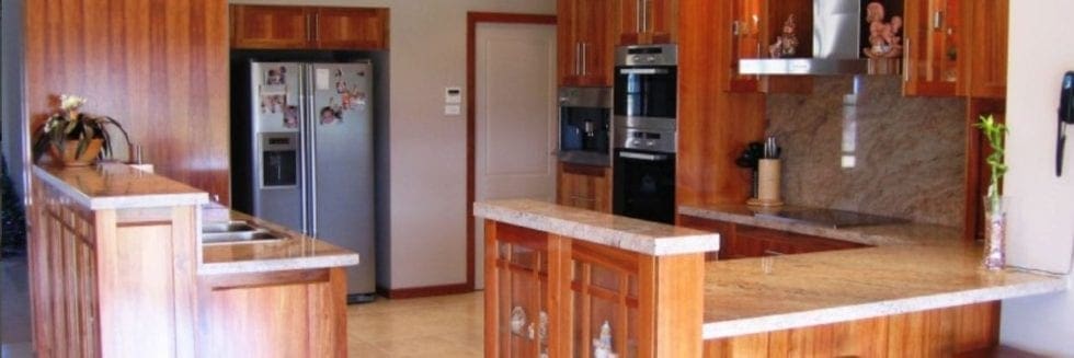 Modern Country Kitchen Décor for the Budget Conscious | Harrington Kitchens