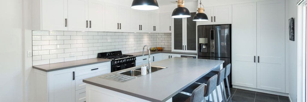 How to Keep Your Hamptons Kitchen Light, Bright and White!