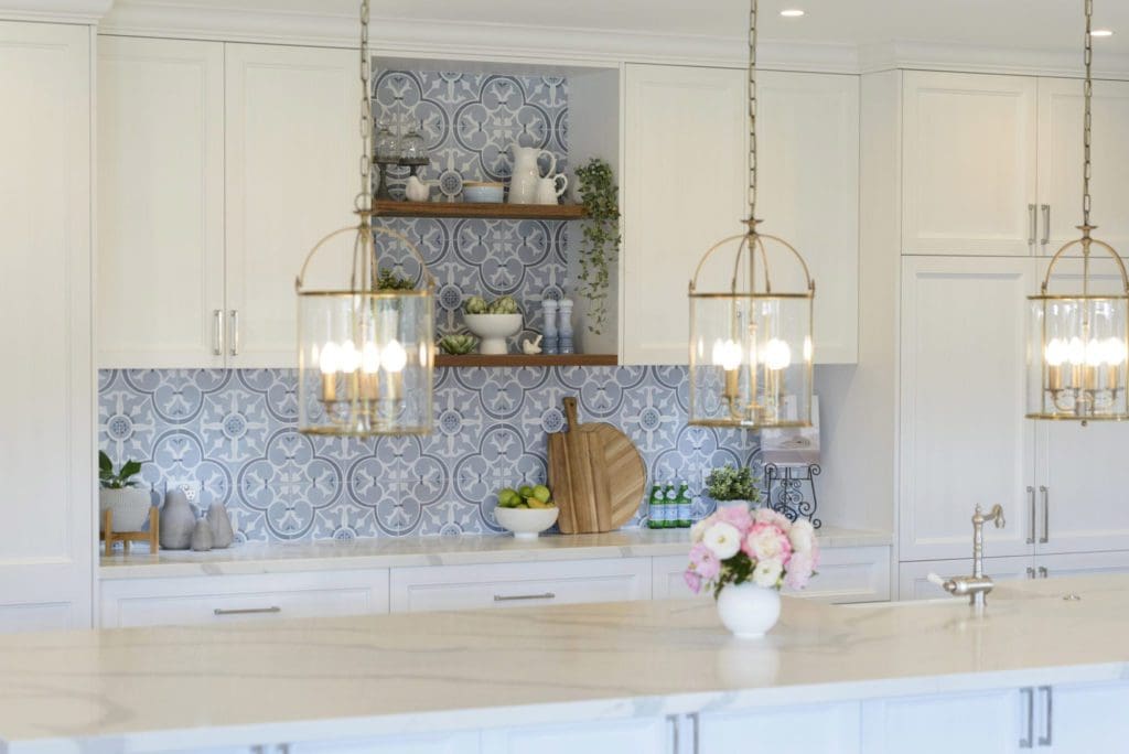 Light antique luxury kitchen with tiled splashback Kirkham with hanging pendant lights