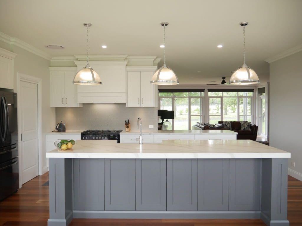 Country glamour kitchen bundanoon wide angle hamptons kitchen