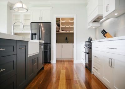 Country glamour kitchen bundanoon island sink integrated dishwasher