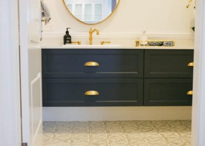 glamorous and bold two toned hamptons kitchen shell cove powder room cabinetry dulux ticking
