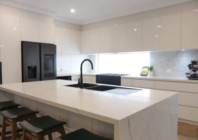 Streamlined, Sophisticated Kitchen Mount Annan