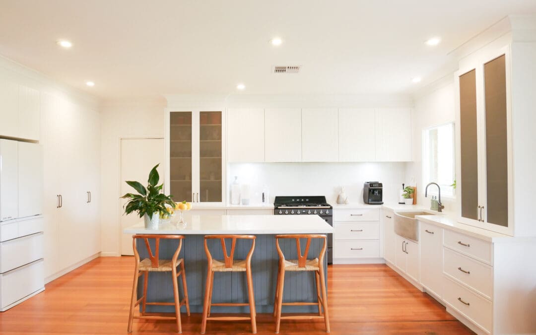 Country Theme Two-Tone Hamptons Kitchen Colo Vale